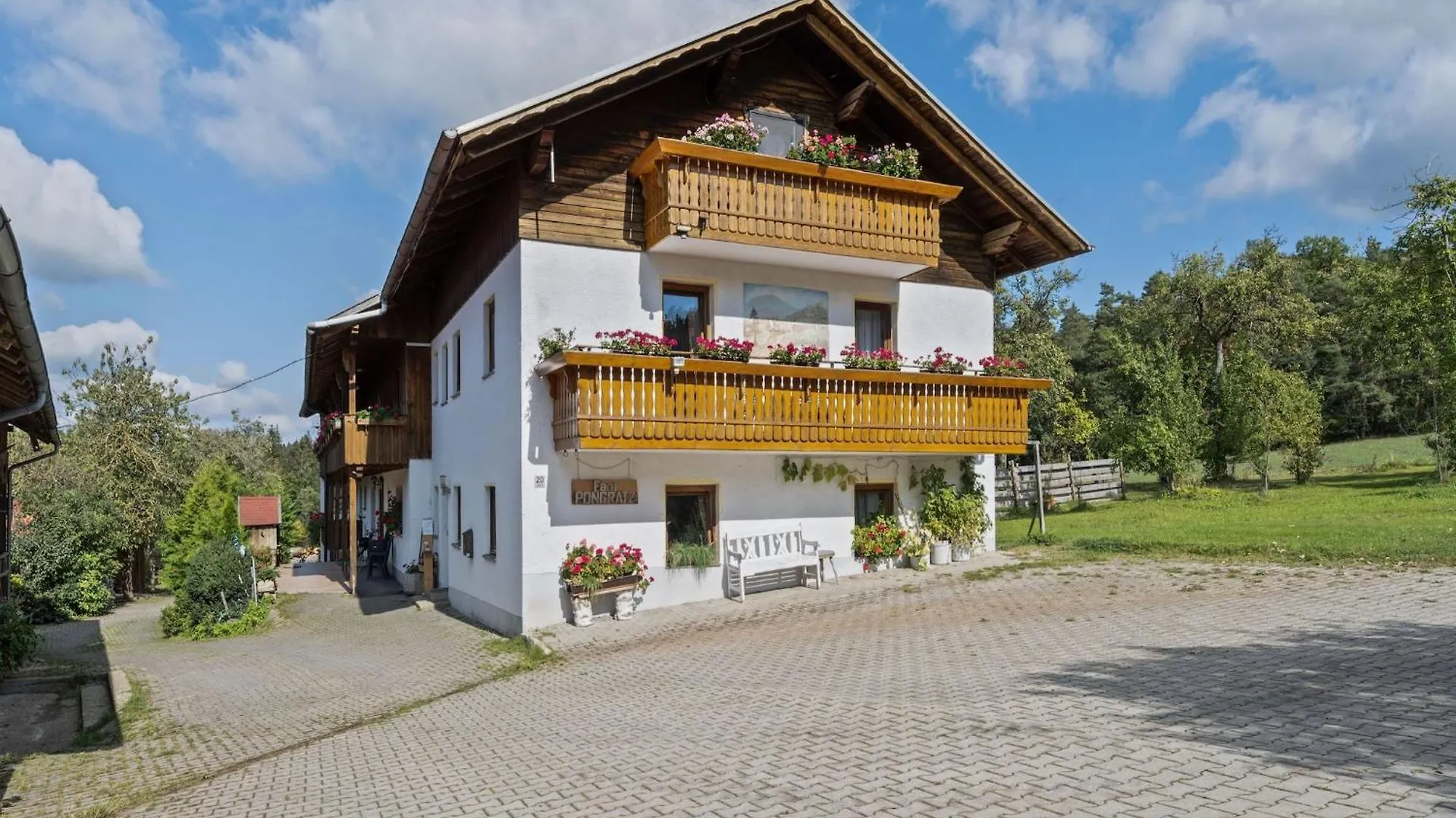 Farmhouse apartment in Neukirchen near Heiligen Blut Neukirchen beim Heiligen Blut Deutschland
